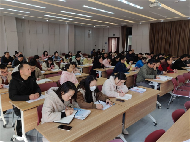 信息技术赋能 提升专业素养
