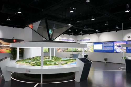 德清地理信息科技馆坐落于浙江省湖州莫干山国家高新区地理信息产业园
